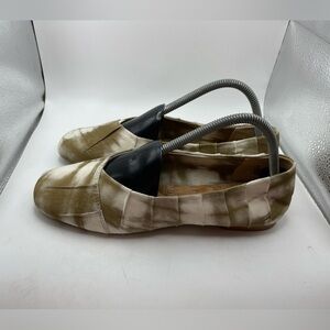 Kork-Ease green white pleated flats women’s size 7.5